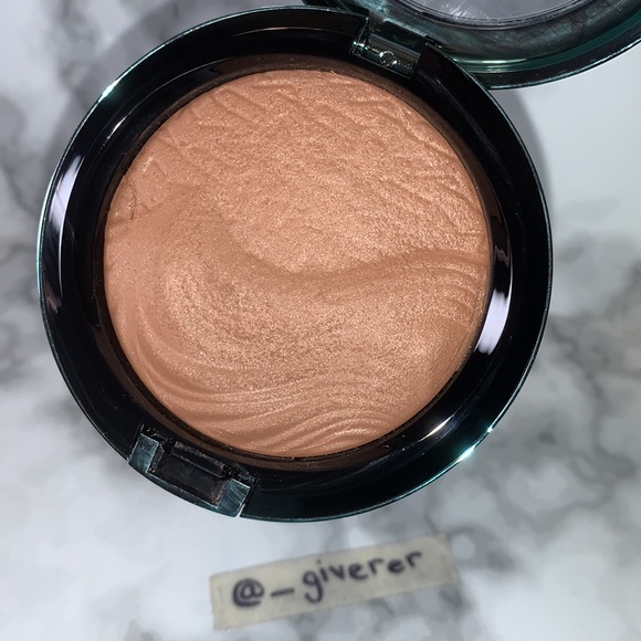 DELPHIC Alluring Aquatic Extra Dimension Bronzer MAC Bronzing Powder - Picture 6 of 17